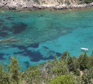 Jedna  z zatoczek  Paleokastritsa Korfu