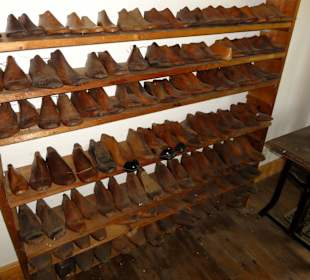 Leistensammlung in einer Schuhmacherei