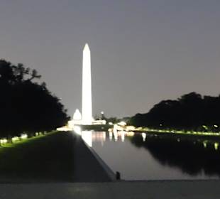 Washington Monument bei Nacht