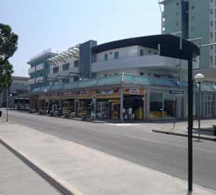 Einkaufsparadies Bibione