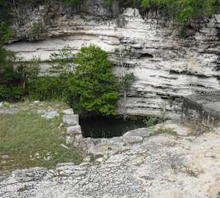 Entrata al cenote sacrificale