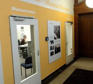 Kasse und Museumsladen