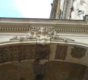  Neues Schloß