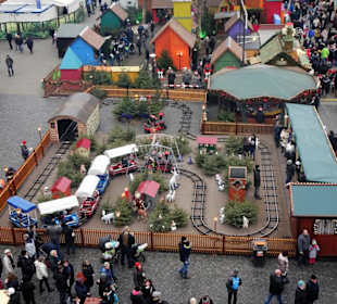 Der Weihnachtsmarkt Erfurt aus der Höhe gesehen