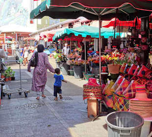 Rundgang über den Petit Marché von Saint-Denis