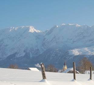 Blick auf den Ort und den Hausberg Pension Köberl