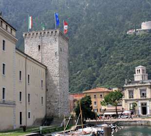 Wasserburg, Uhrturm und Bastione in Riva