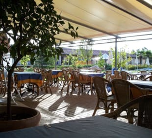 Terrasse hier gab es auch das Frühstück Toll!