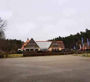 Der Vorplatz für Boote etc.