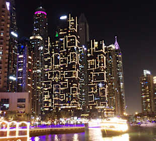 Fahrt durch die Marina 