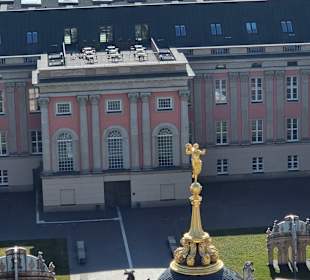 Der Landtag vom Dom aus.