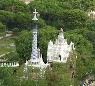 Turm mit Pförtnerhäuschen