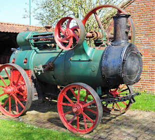 Lokomobile im Dörpmuseum Münkeboe