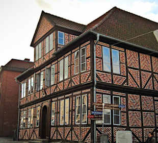 Магазины в центре на любой вкус.