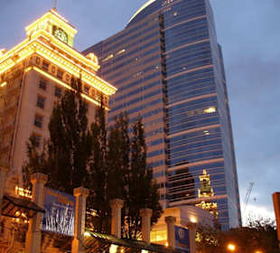 Pioneer Courthouse Square