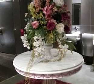 Sogar die Toiletten sind sehr edel