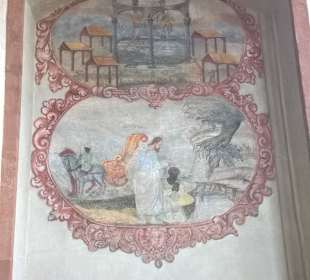 Alte Fresken in der Taufkapelle