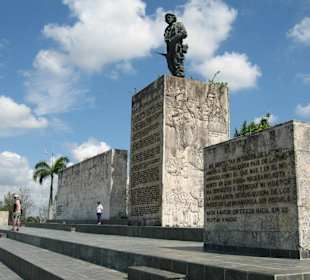 Che Mausoleum
