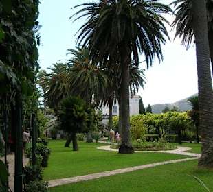 Park des Schlosses Achillion