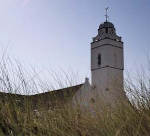 Die Weisse Kirche am Boulevard in Katwijk aan Zee