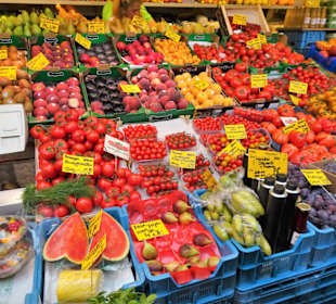 Rundgang durch die Markthalle am Carlsplatz