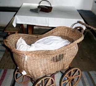 Kinderwagen von früher
