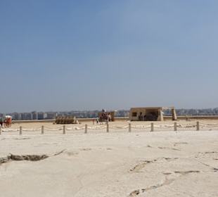 Blick Richtung Gizeh Stadt und Kairo