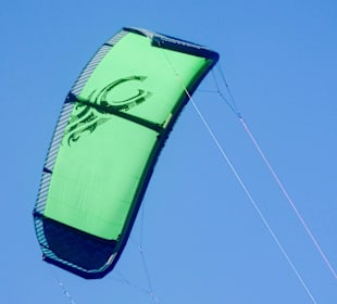 Kitesurfing