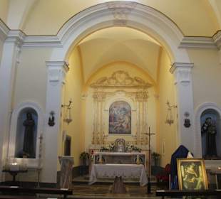 Sanktuarium SS.Trinita Montagna Spaccata