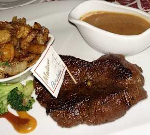 Wasserbüffelsteak mit Bratkartoffeln
