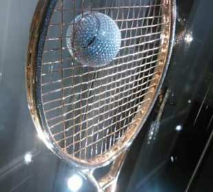 Racket mit Diamanten.