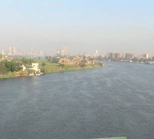 На мосту через Нил, вид на Каир