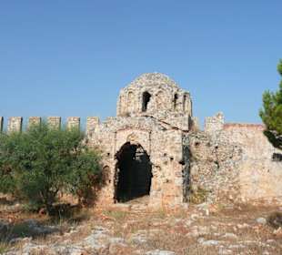 Kirchenreste in der Inneren Burg