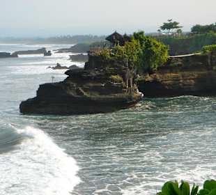 Felsenküste von Tanah Lot