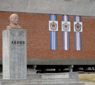 Die nördlichste Lenin-Büste der Welt auf 78° 40´