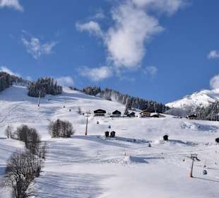 Skipistenabfahrt ins Tal.