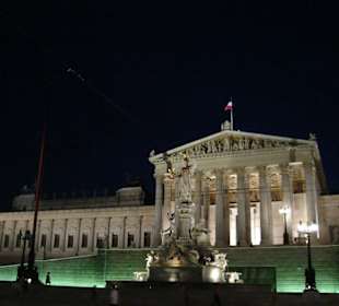 Parlament bei Nacht