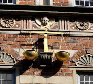Symbolisches Detail der Fassade an der Stadtwaage
