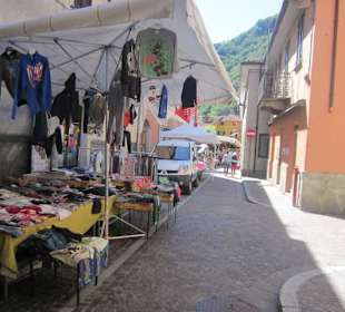 Markt in Dongo