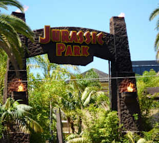 Eingang zum Jurassic Park