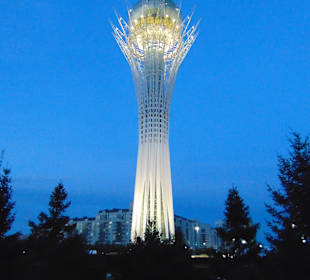 Bayterek Turm in Astana