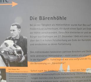 Schild zur Bärenhöhle
