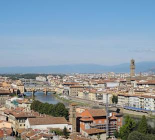 Der Arno und Florenz