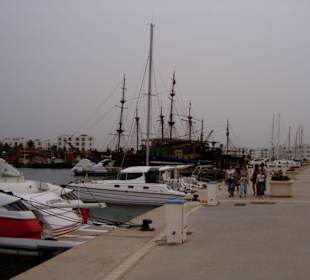 Hafen Yasmine