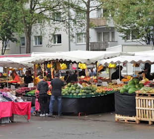 Eindrücke vom Wochenmarkt am Wilhelmsplatz