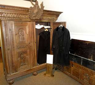 Altes Mobiliar in der Ausstellung