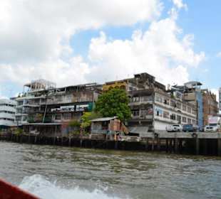Fahrt auf dem Chao Phraya Fluss Bangkok