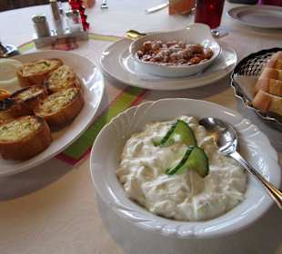Knobibrot, Tzaziki u, Riesenbohnen