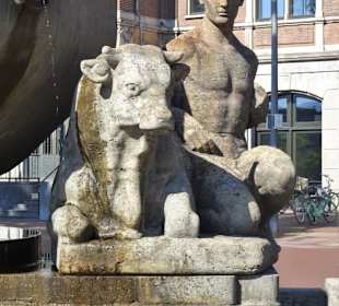 Ansichten der Mercuriusfontein in Leeuwarden