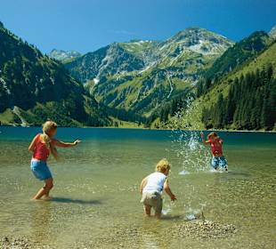 Wasserplantschen im Naturschutzgebiet Vilsalpsee!